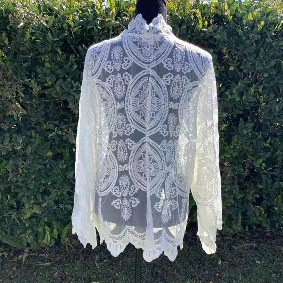 UMGEE White Lace Duster/Kimono - Picture 2 of 5